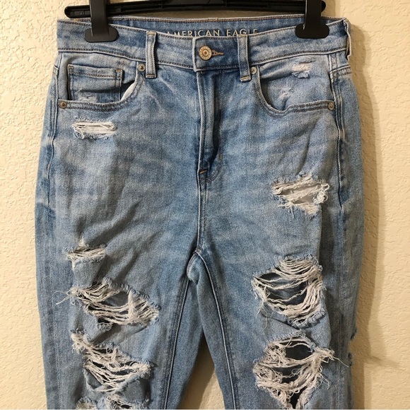 American Eagle Distressed Mom Jeans - Size 4 Short - Picture 2 of 11